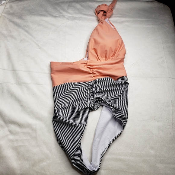 Cupshe Swimsuit One Piece Peach Black White Pinstripe Women's Medium 6/8 NWT - Picture 7 of 15